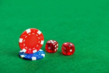 AduQ card game table on gebyar slot mobile